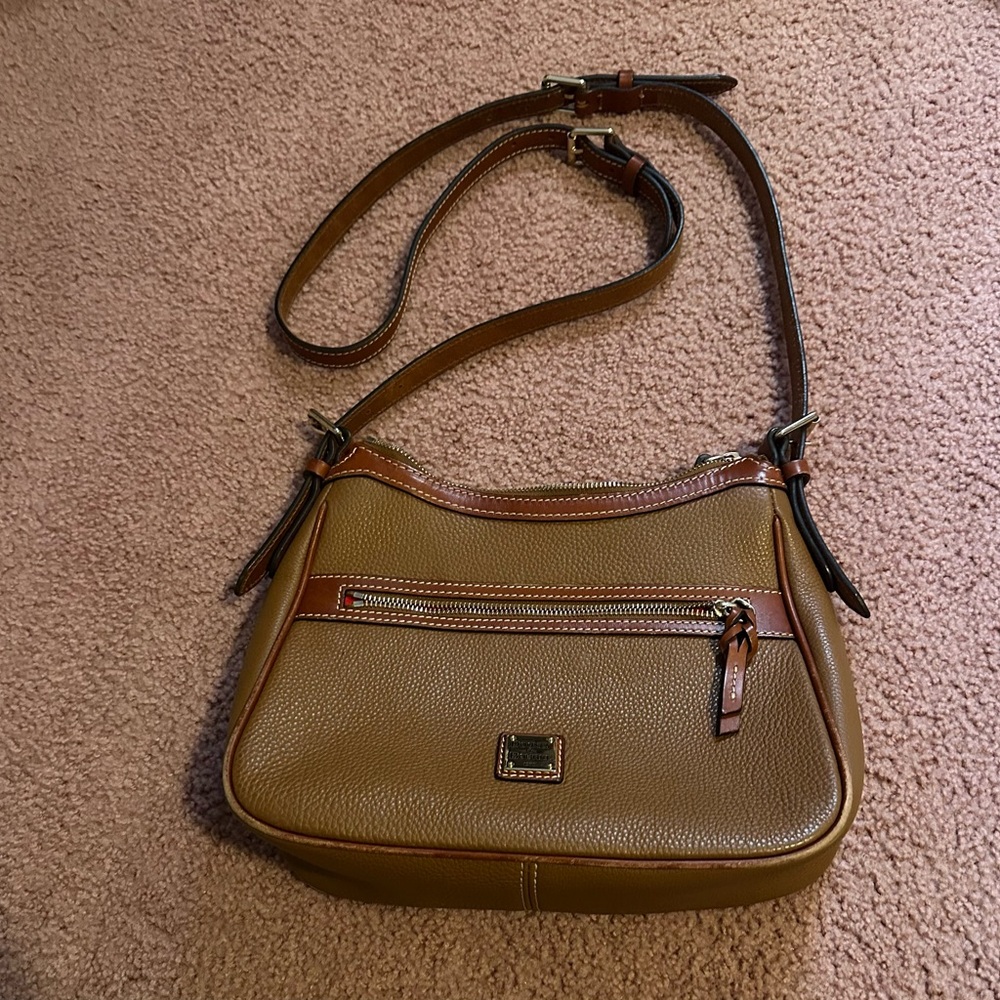 Dooney & Bourke Pebble Leather Piper crossbody Caramel Bag Minor Wear Presley